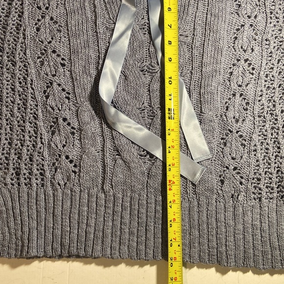 Lauren Conrad Knit Sweater with ribbon closure. - Picture 10 of 10
